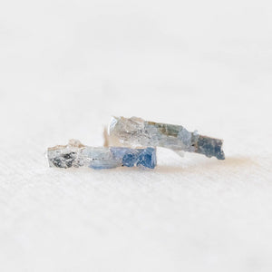 
            
                Load image into Gallery viewer, Blue ombre raw gemstone mosaic bar studs
            
        