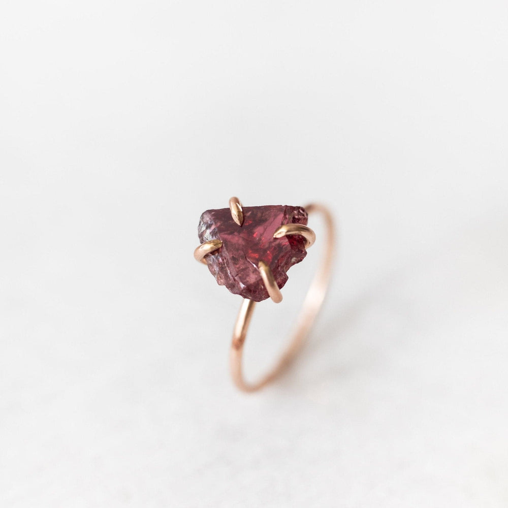
            
                Load image into Gallery viewer, Raw garnet gemstone ring - luxe.zen
            
        
