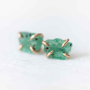Raw Tanzanian emerald gemstone stud earrings - luxe.zen