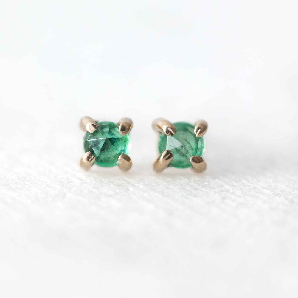 Zambian emerald gemstone stud earrings - luxe.zen